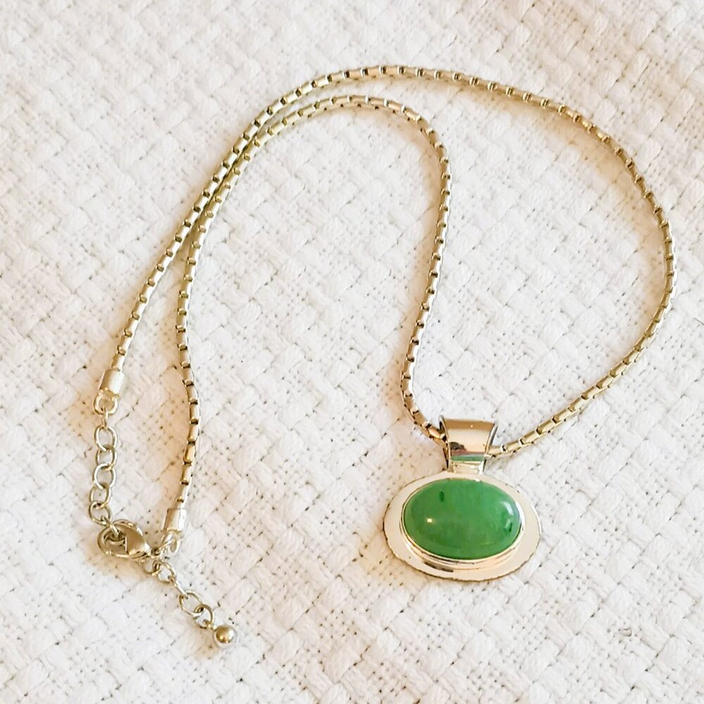 Roman Green Oval Slide Pendant Necklace 19" Women's Vintage Roman Silver Tone